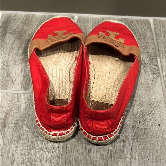 Tory Burch Red and Tan Espadrilles size 8 - Picture 4 of 7